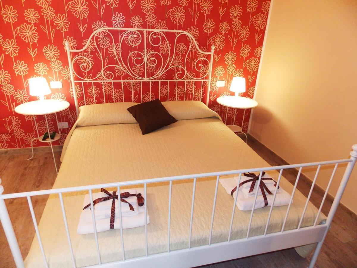 Il Vicoletto Bed and Breakfast Frascineto Exteriör bild