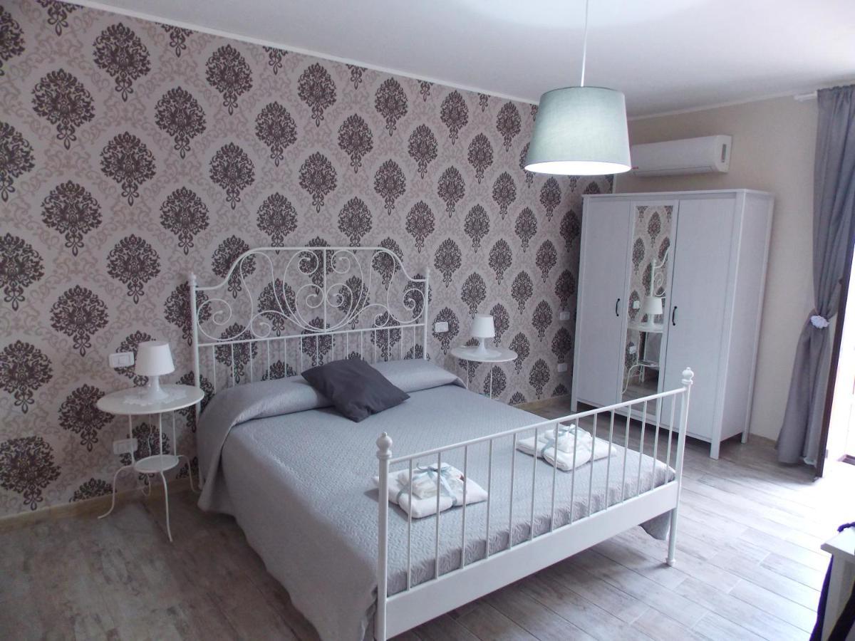 Il Vicoletto Bed and Breakfast Frascineto Exteriör bild