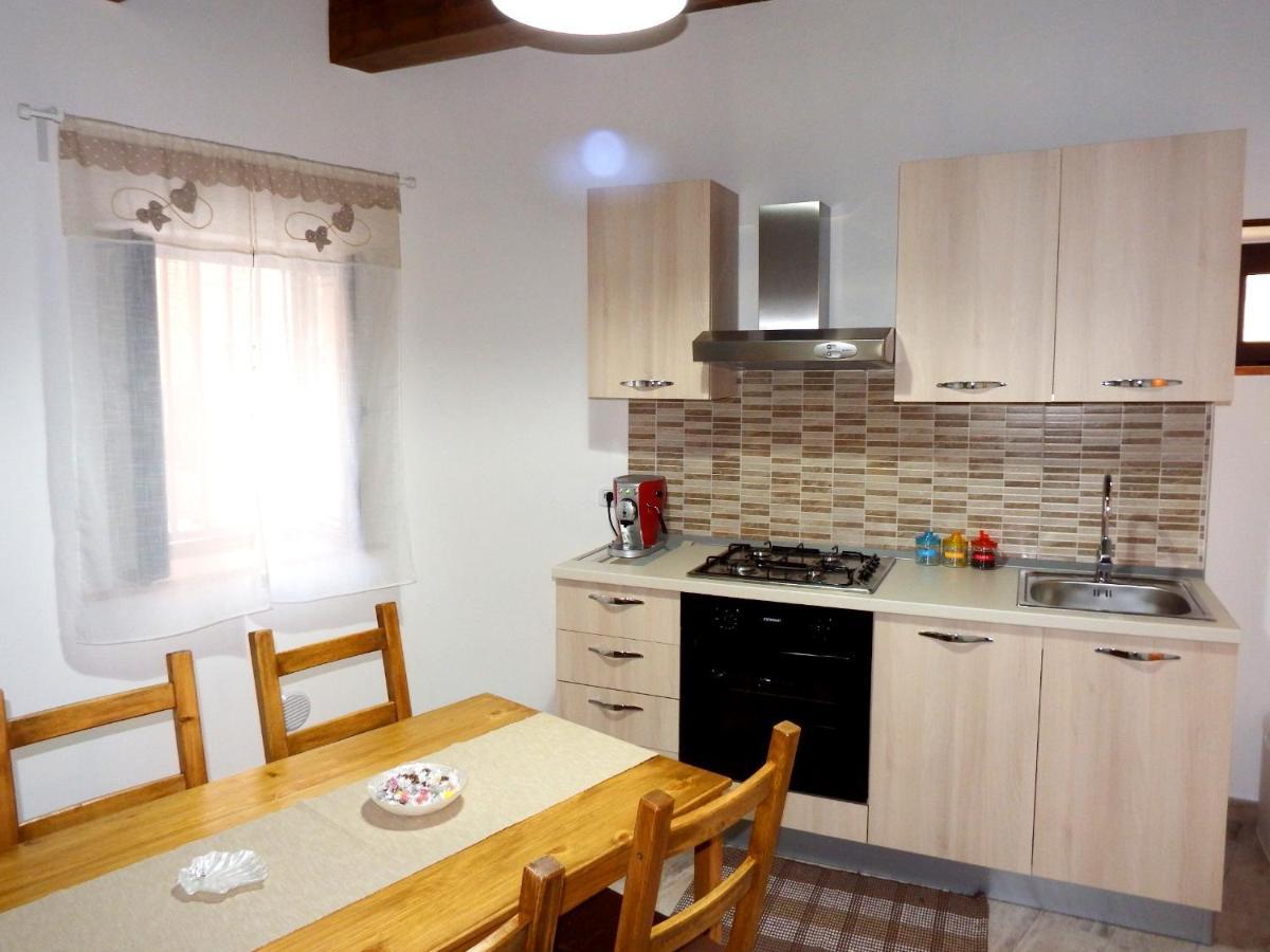 Il Vicoletto Bed and Breakfast Frascineto Exteriör bild