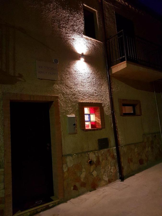 Il Vicoletto Bed and Breakfast Frascineto Exteriör bild